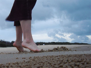 2005-04-12.rach.dance.sand